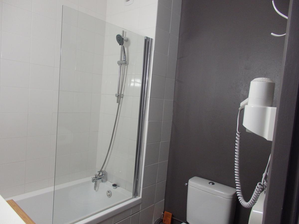 Hotel Castel Neuves-Maisons Bagian luar foto
