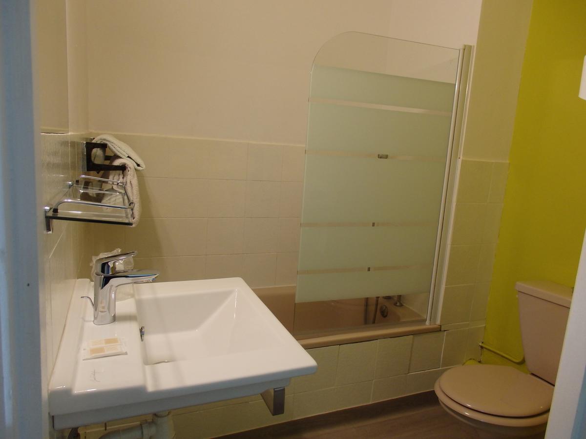 Hotel Castel Neuves-Maisons Bagian luar foto