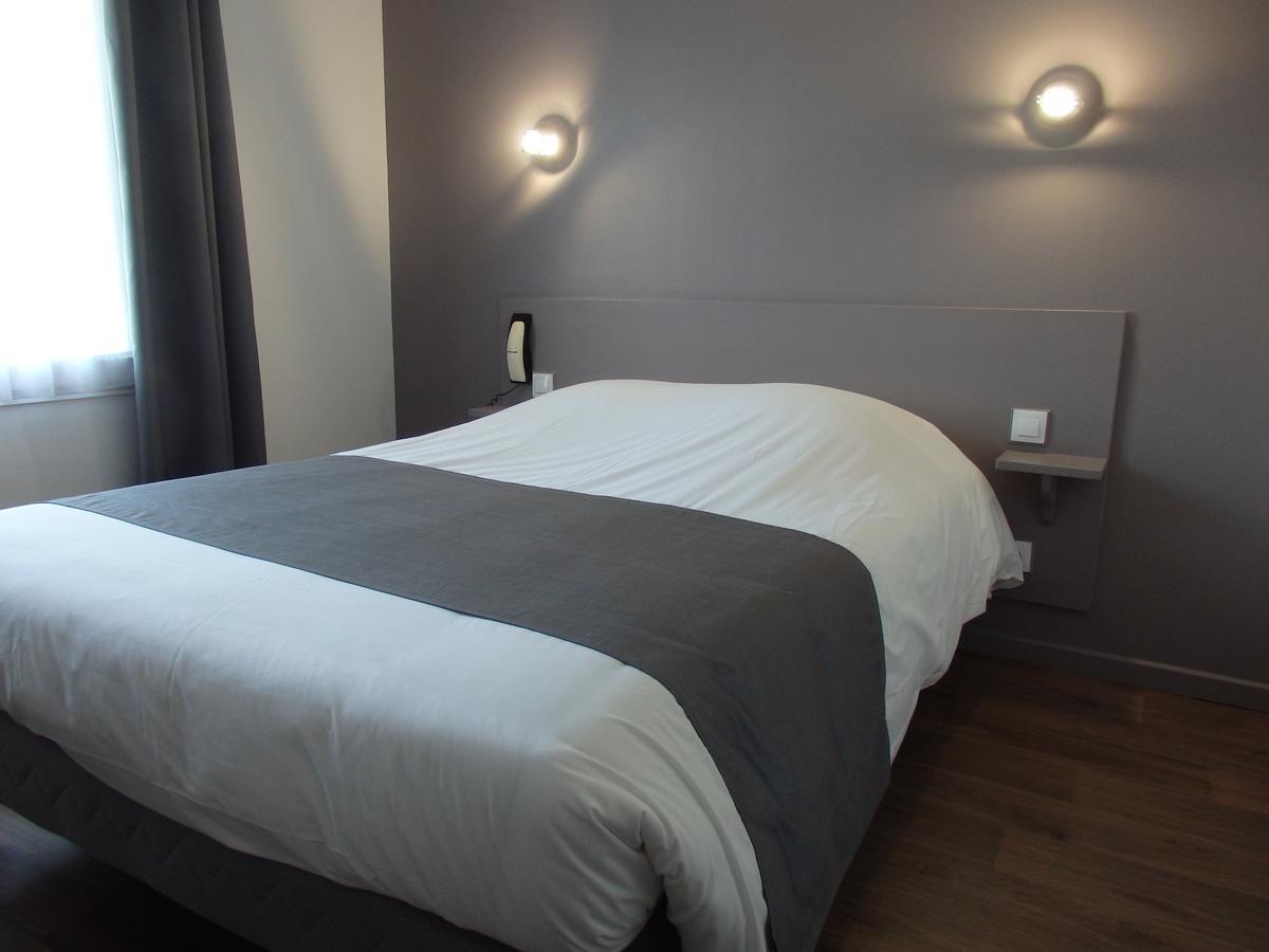 Hotel Castel Neuves-Maisons Bagian luar foto