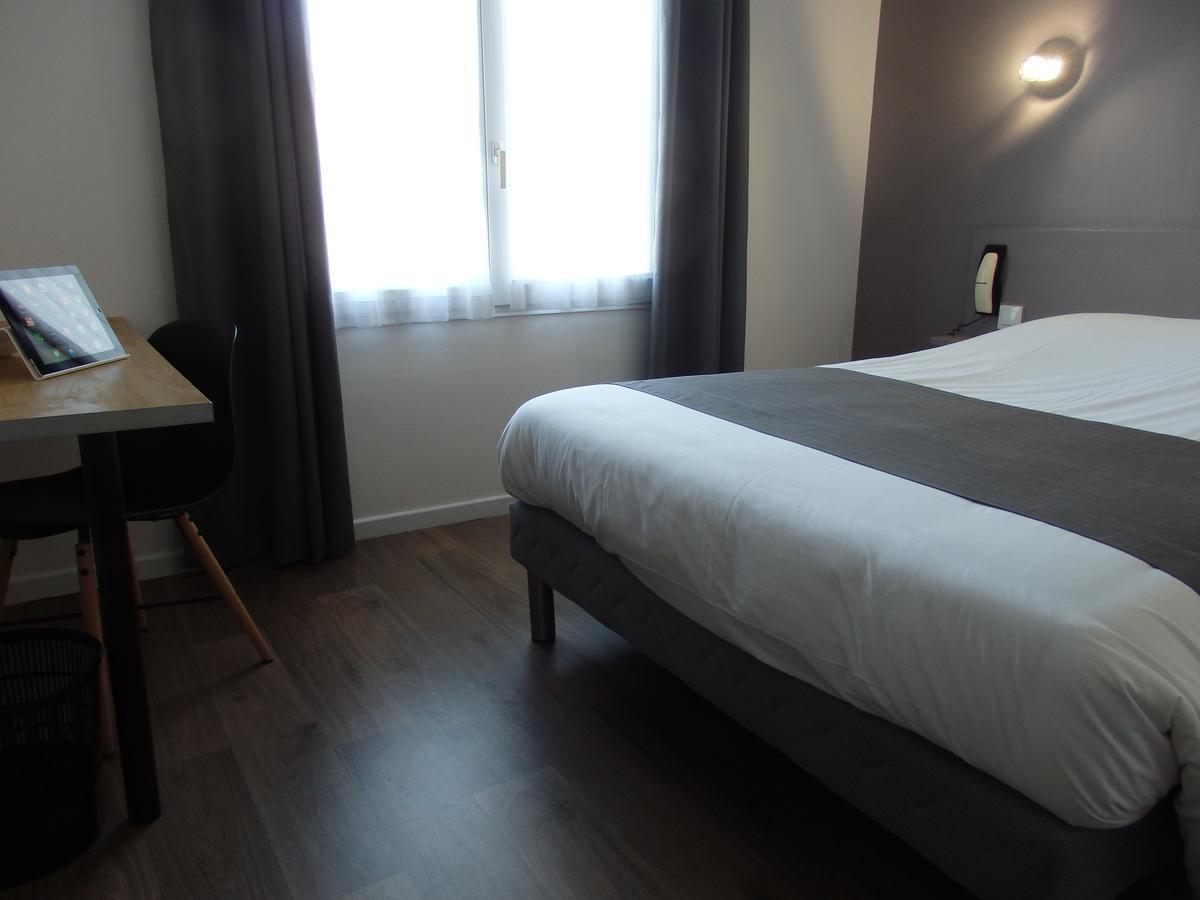 Hotel Castel Neuves-Maisons Bagian luar foto